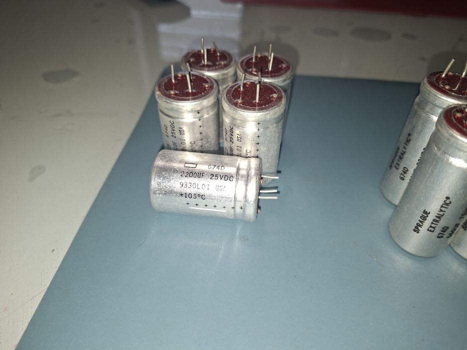 Condensatori electroliți aluminiu  Sprague Extralytic, 15 buc., diverse capacități