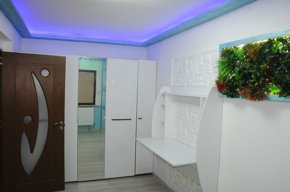 Proprietar vand apartament 2 camere + extindere, parter 52 mp acte in regula intabulat CF, pretabil spatiu comercial