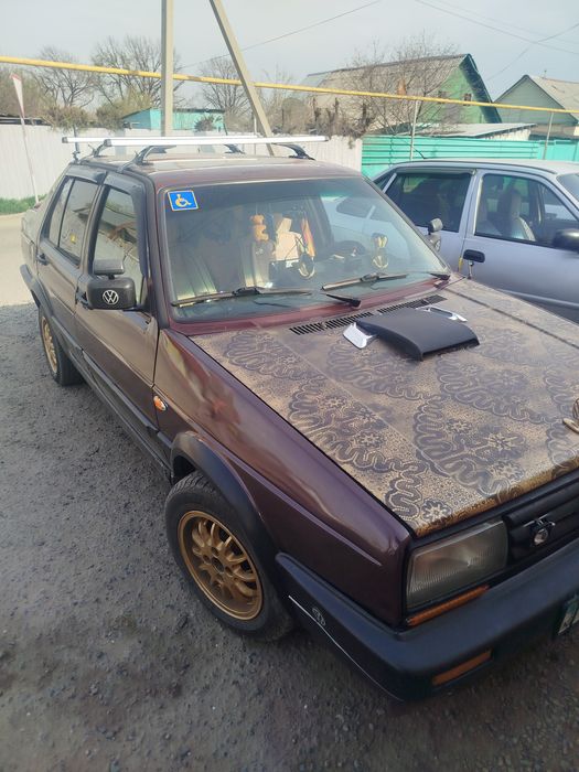 Продам машину джету2