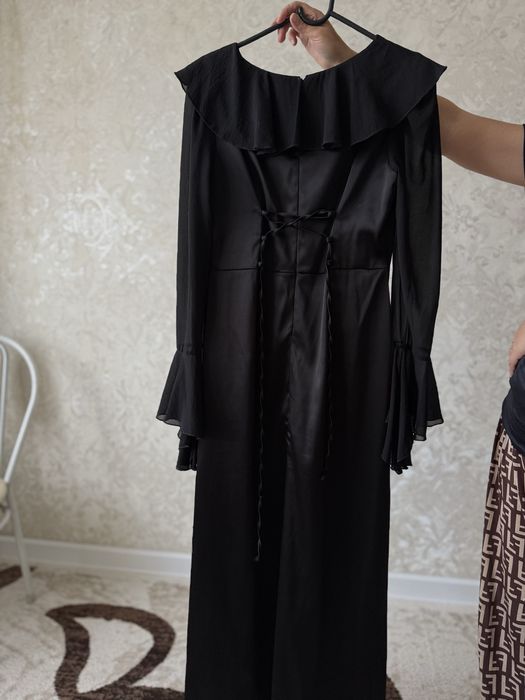 Вечерние платья.