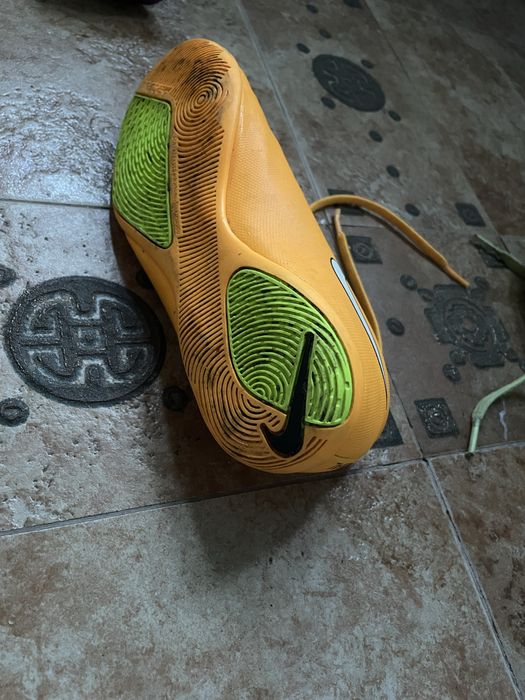 Nike и Adidas бутонки и футболни обувки