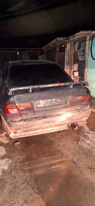 продам машину договорная 400000