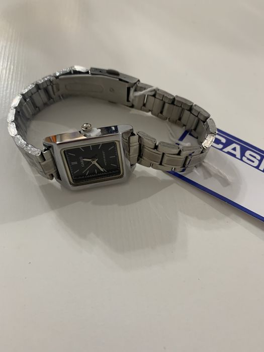 Женские новые часы casio