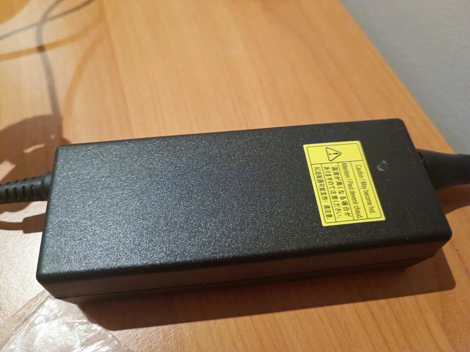 Лаптоп ACER Swift X + зарядно