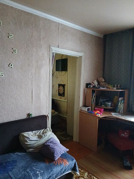 Продам пол дома в 2х квартирном доме