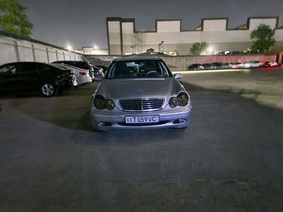 Продаю мерседес с 240