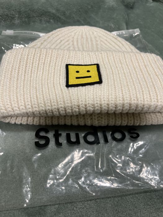 Căciulă Acne Studios - Model Face Patch