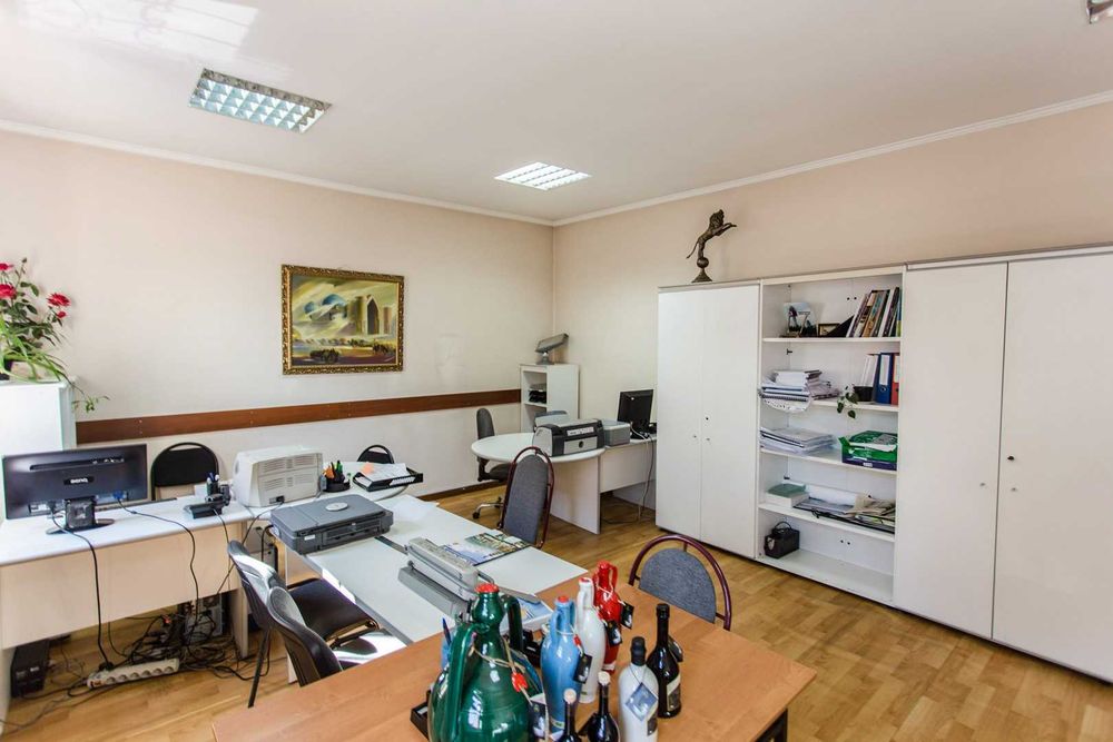 Офисные столы и Шкафы