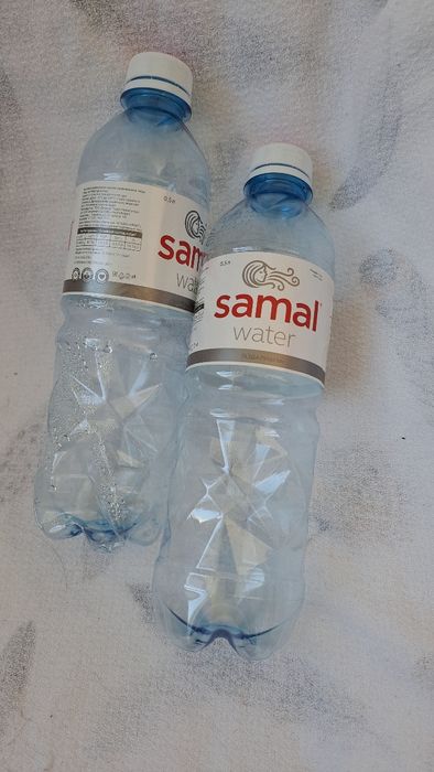 Продам бутылки из под воды, 0.5 л