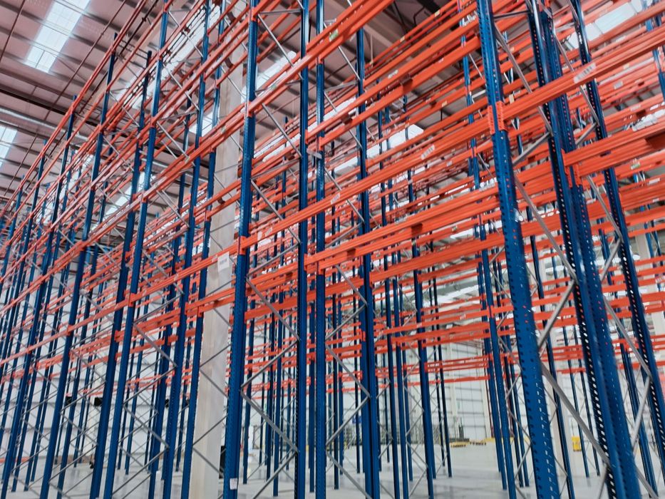 Rafturi profesionale