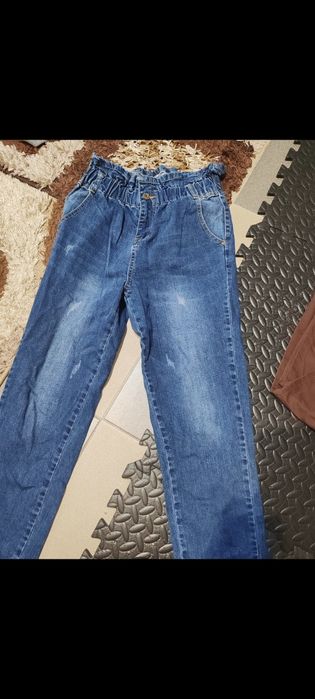 Lot pantaloni de blugi M-L