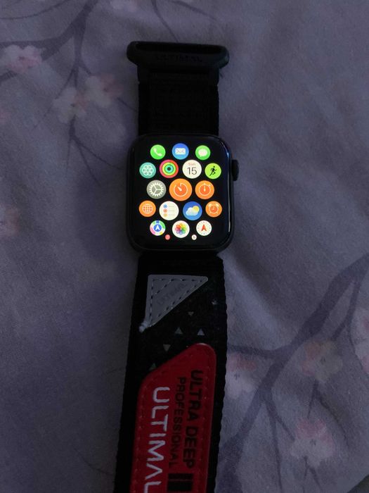 Apple Watch Series 5 44mm Aluminium GPS Black