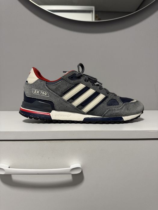 Кроссовки Reebok, Adidas