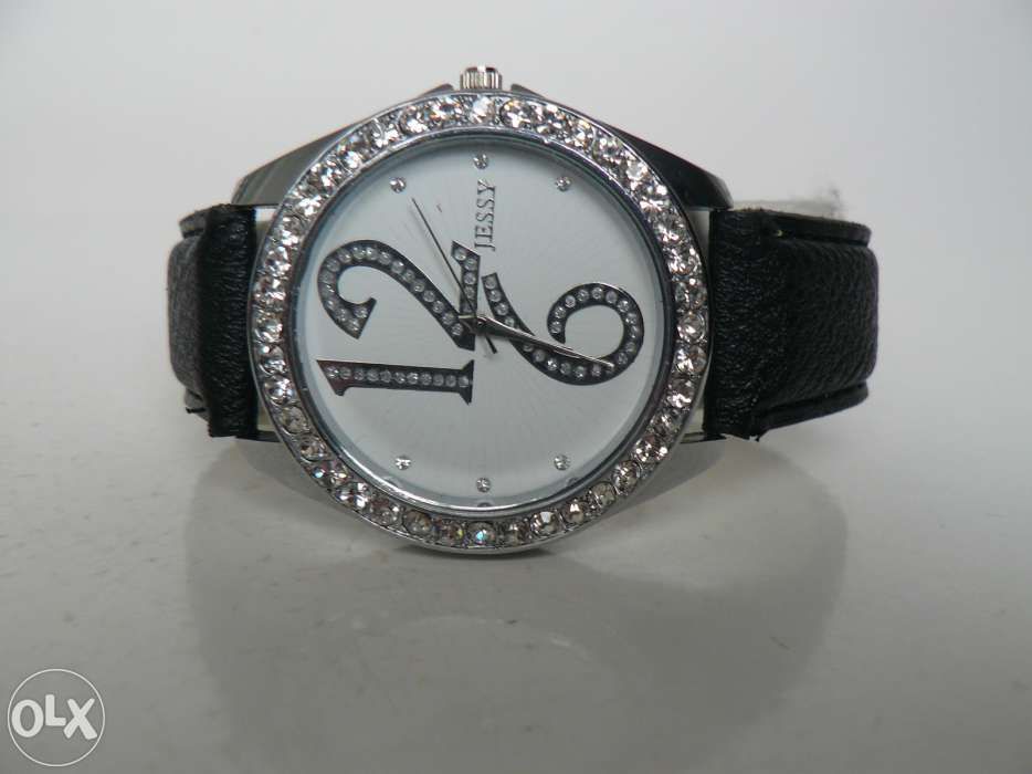 Ceas Dama "Jessy" J-BW 1021,Cu Strasuri,Mecanism Quartz,Afisaj Analog