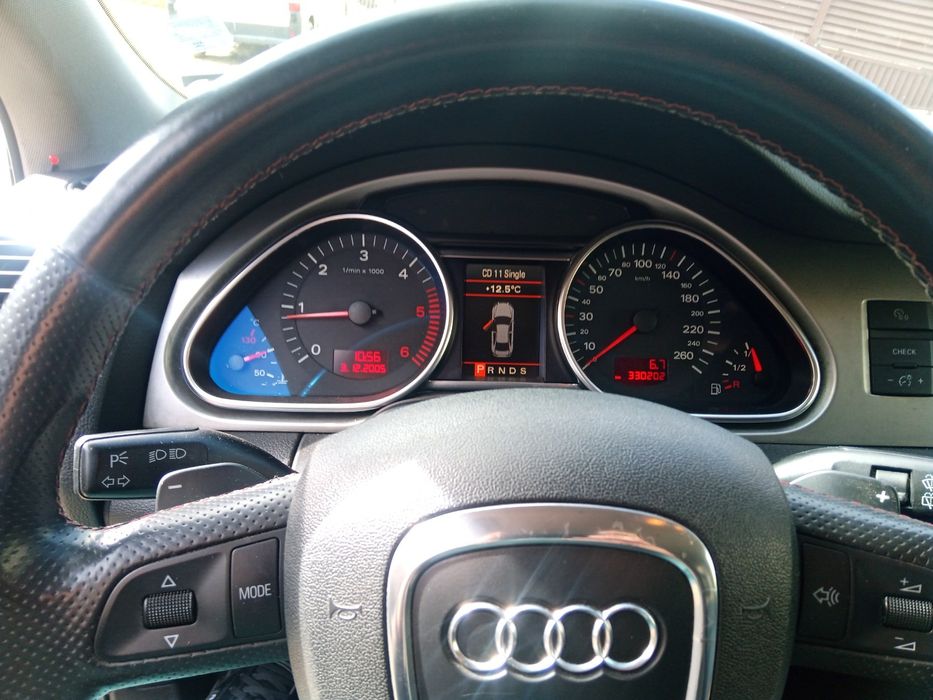 Продавам Audi Q7 -3.0Tdi