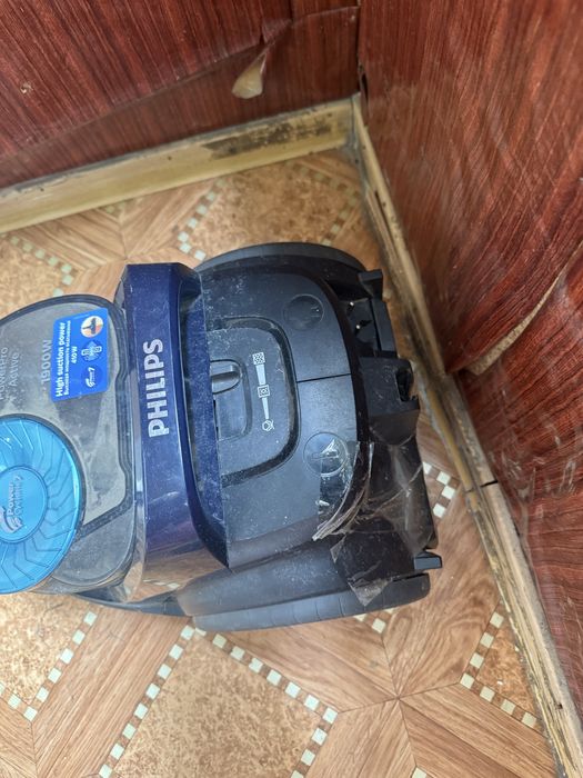 Пылесос philips ,
