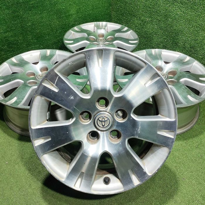 Продам Оригинальные литые диски Toyota Alphard R16