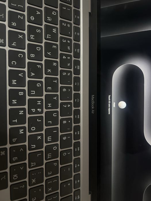 Macbook “Air 13”