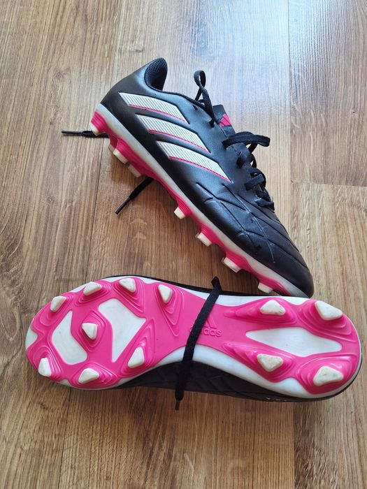 Продавам бутонки Adidas
