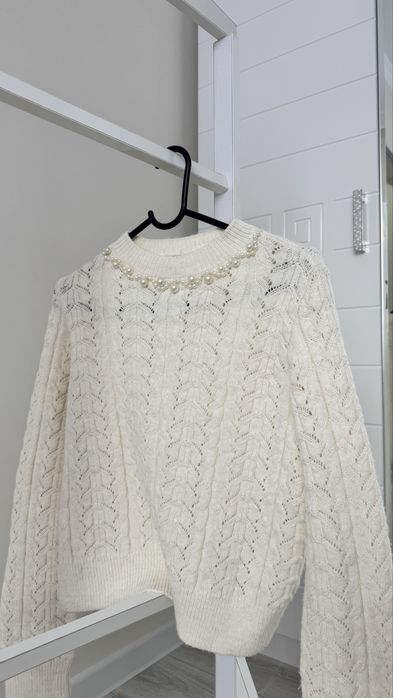 Продам кофту. Очень красивая. Размер 42-44