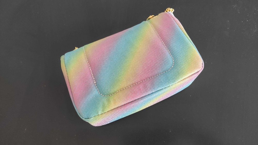 Лятна дамска чанта | шарена | със синджир