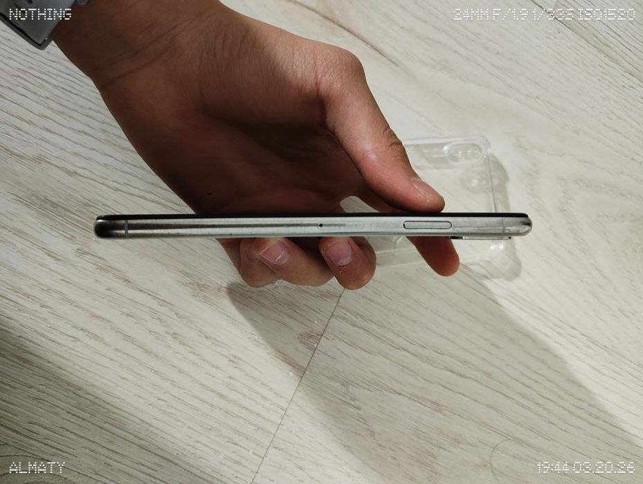 Продам iPhone xs max 64 гб