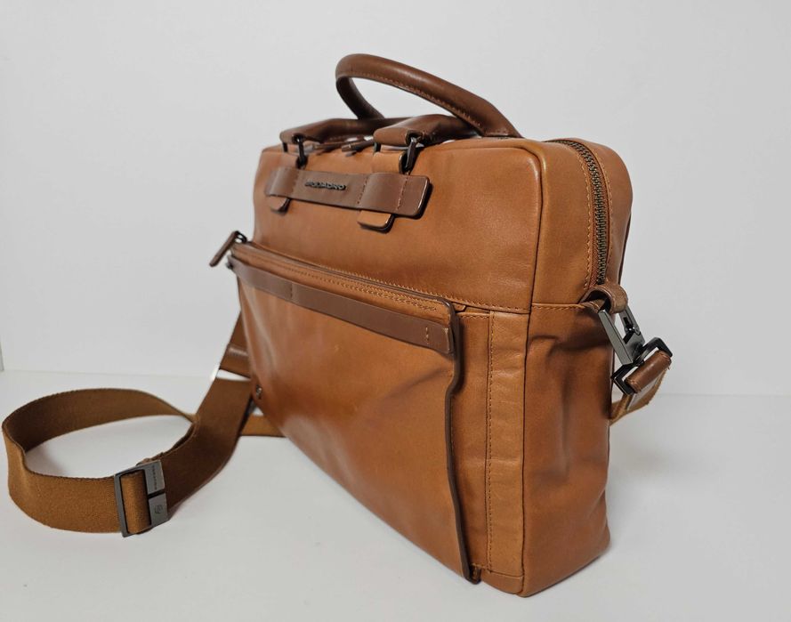 Луксозни Кожени Раници, бизнес чанти- Piquadro, The Chesterfield Brand