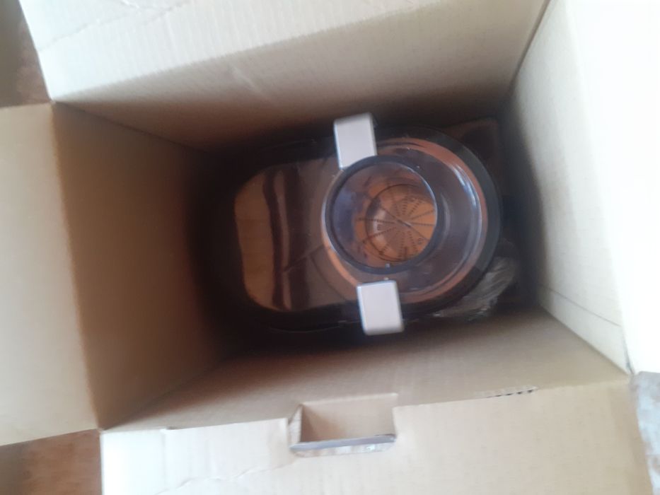 Storcător fructe  aproape Nou