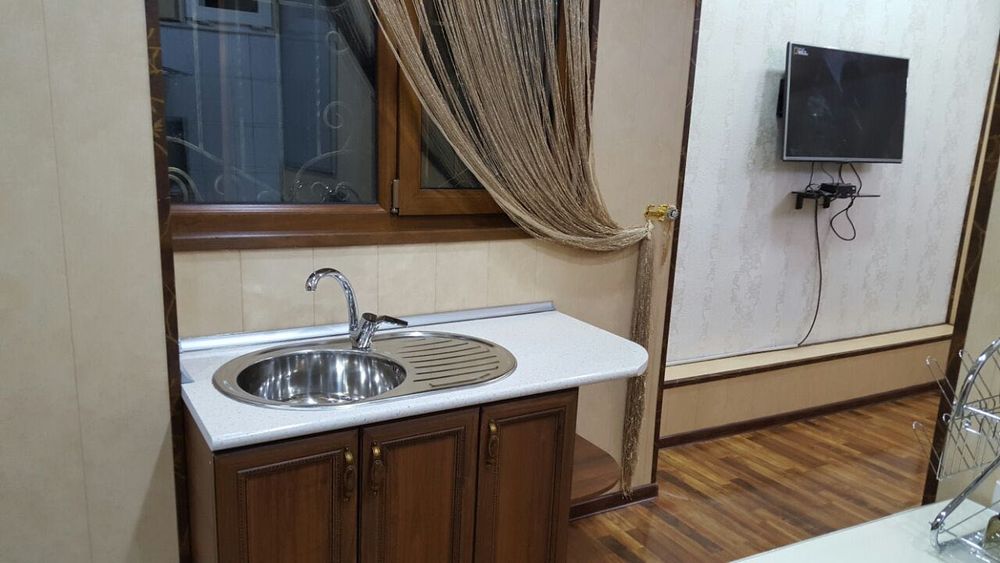 Сдаю квартиру в центре, Госпитальный, 2/2/4, 650 у.е., ремонт, техника