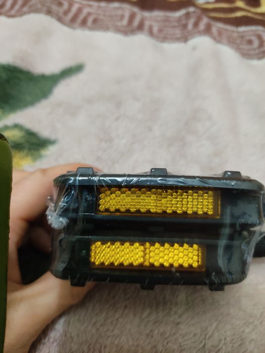 Педали велосипед