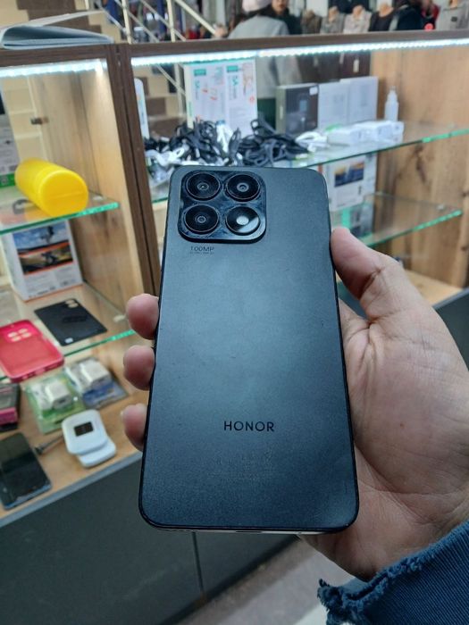 Продаю хонор х8b