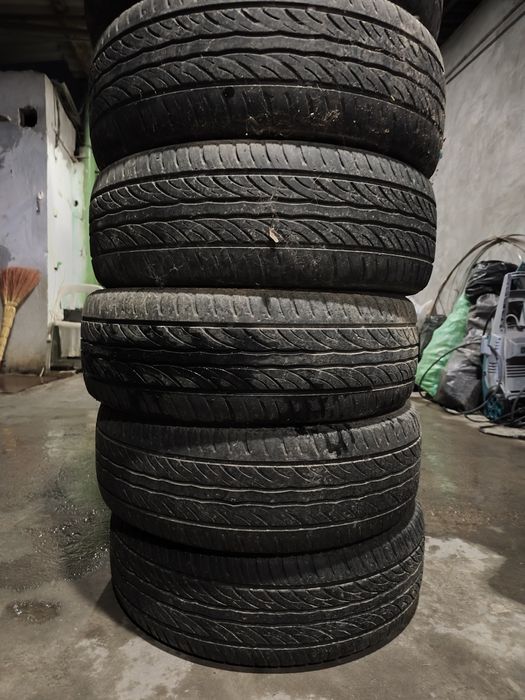 Продаются шины есть 8 штук размер 205/70/14