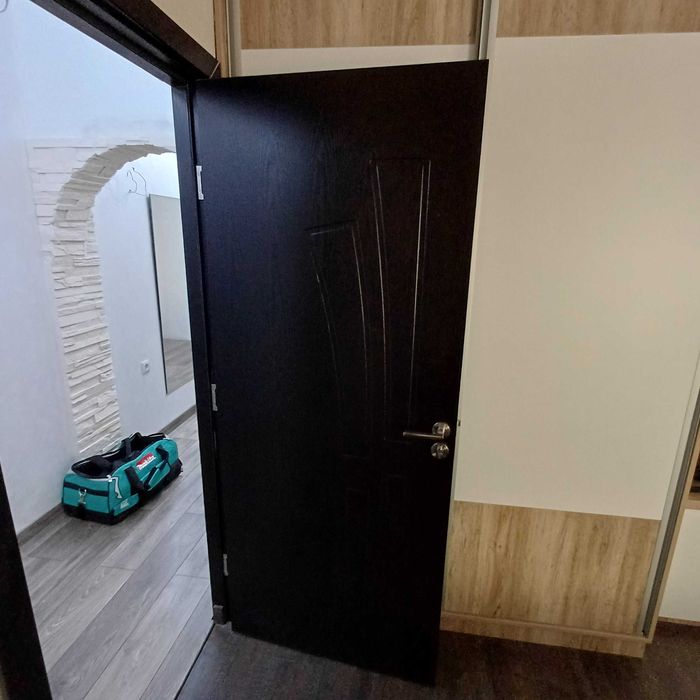 Интериорна врата