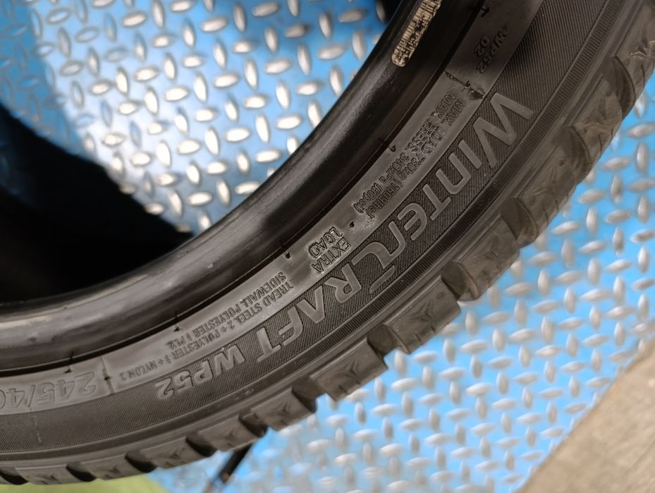Зимни гуми Kumho 245/40/18 dot 2024