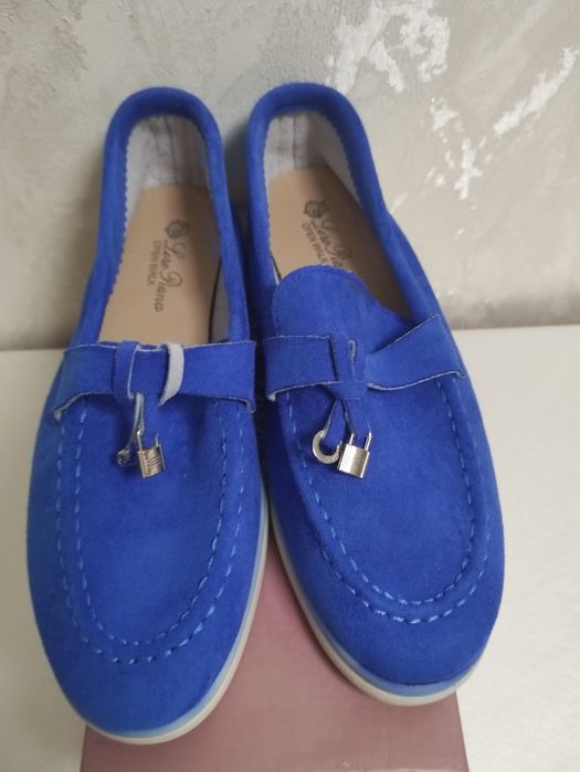 Продам лоферы 38-39р