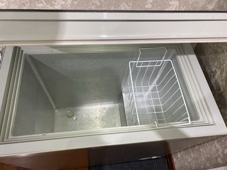 Продам морозильную камеру