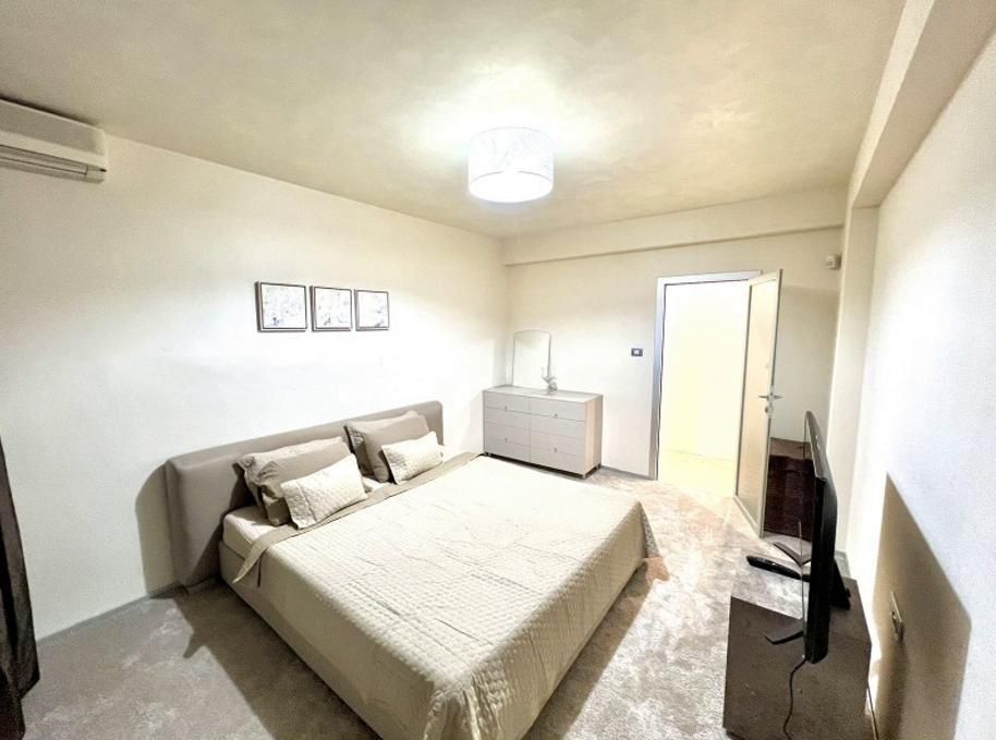 Дава се под наем Тристаен апартамент в София, Витоша - 135 кв.м за 1100 € - Снимка #4