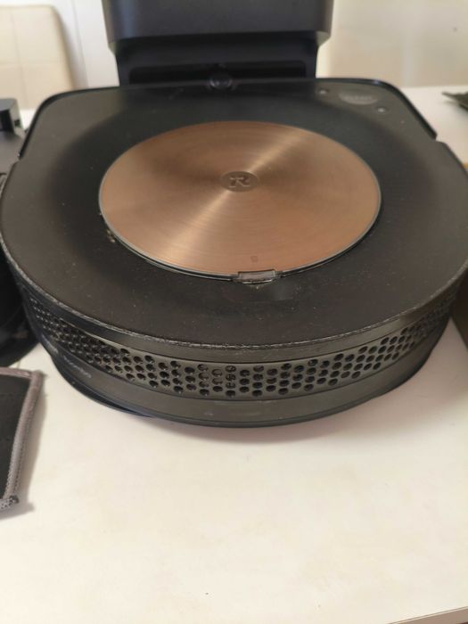 Робот Прахосмукачка и Робот Миячка Roomba