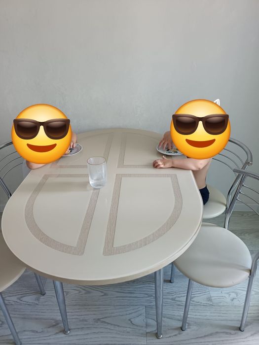 Продается кухонный стол