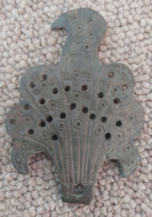 Obiect vechi  lucrat manual