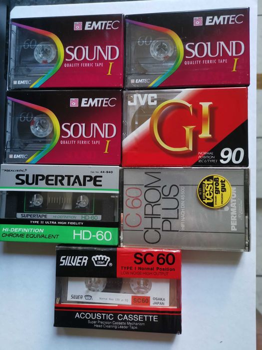 Lot 7 Casete audio sigilate
