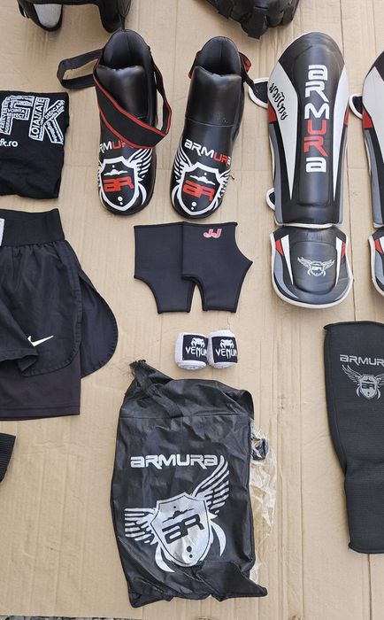 Set echipament KICKBOXING