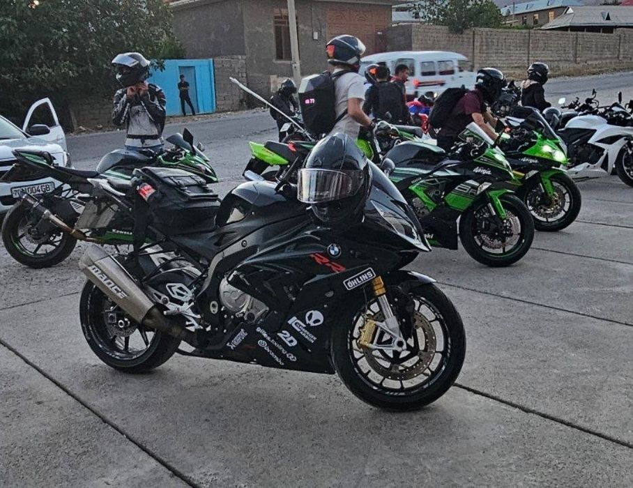 BMW  2015 RR 1000Kub