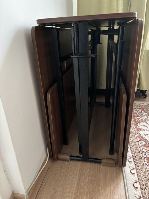 Стол тумба ддя гостей