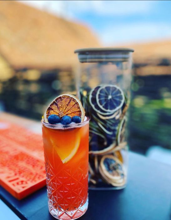 Cocktail Bar/Bar mobil/tort de shoturi/începând de la 3.000 RON