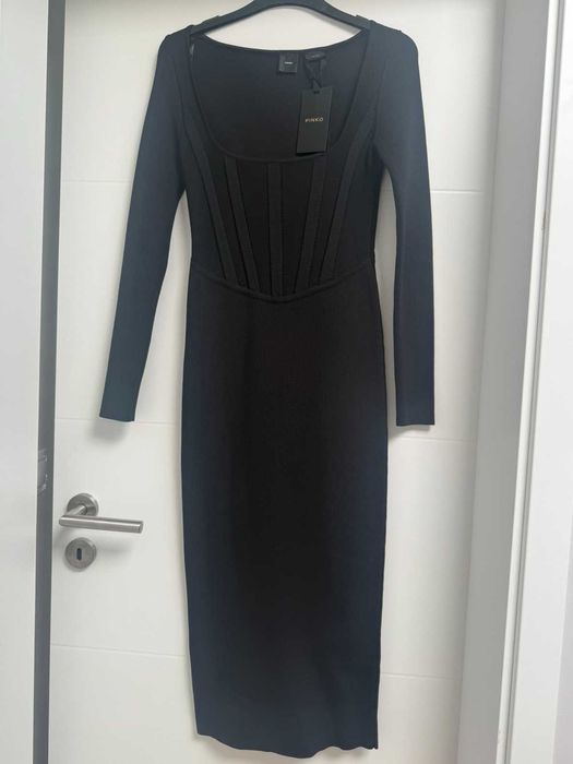 Елегантна рокля Pinko