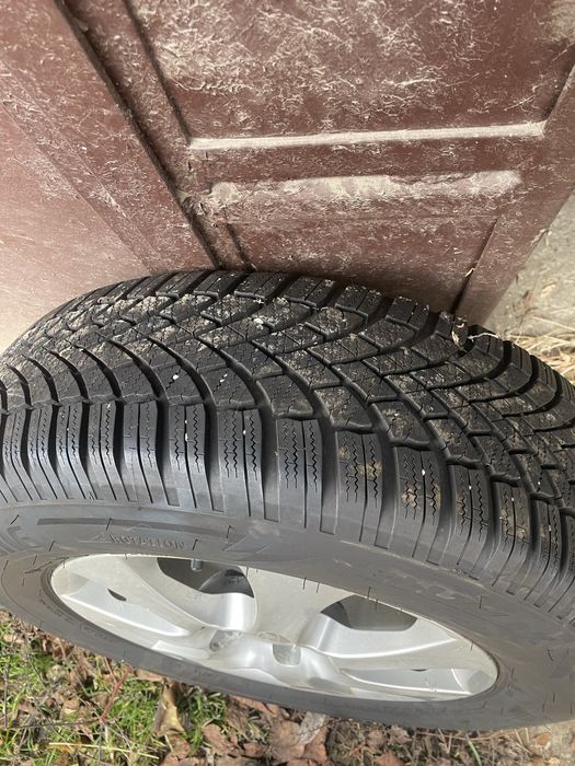 Caucicuri iarna  225 50/17;215/70/16;215/65/17;;255/45/17;175/65/14;