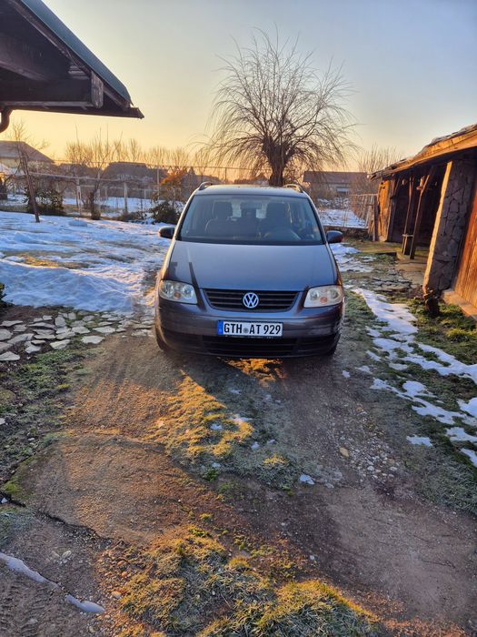 Vând vw tuaran recent adus în țară