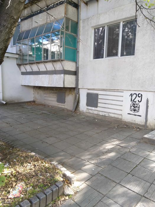 Продава се Тристаен апартамент в Варна, Младост 1 - 7953 кв.м за 12 €/кв.м - Снимка #1