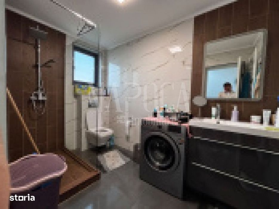 Casa 4 camere de vanzare in Floresti